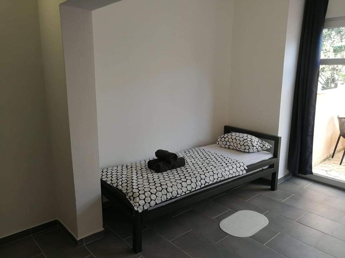 Aurelia Apartments, Apartman *