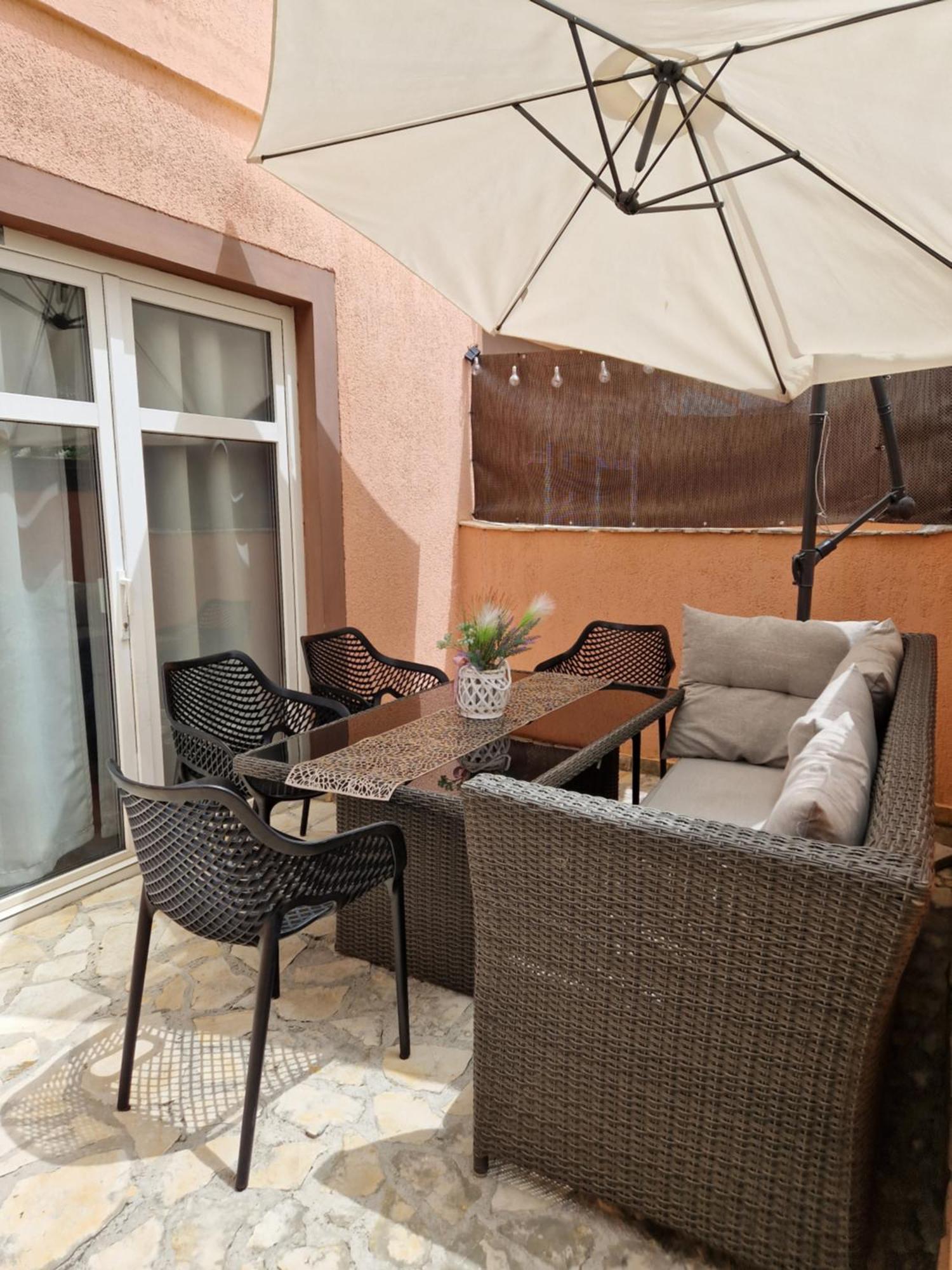 Apartman Aurelia Apartments, *