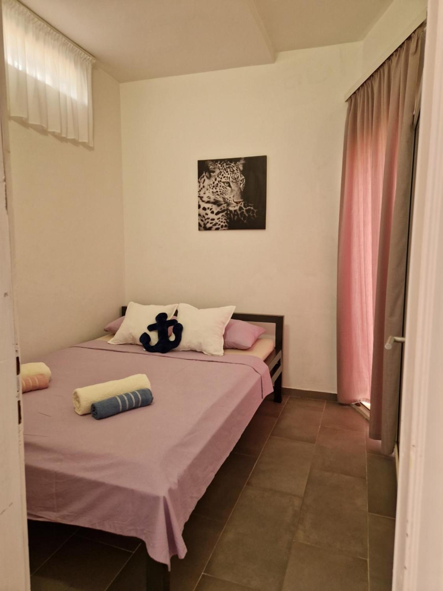 Aurelia Apartments, Apartman