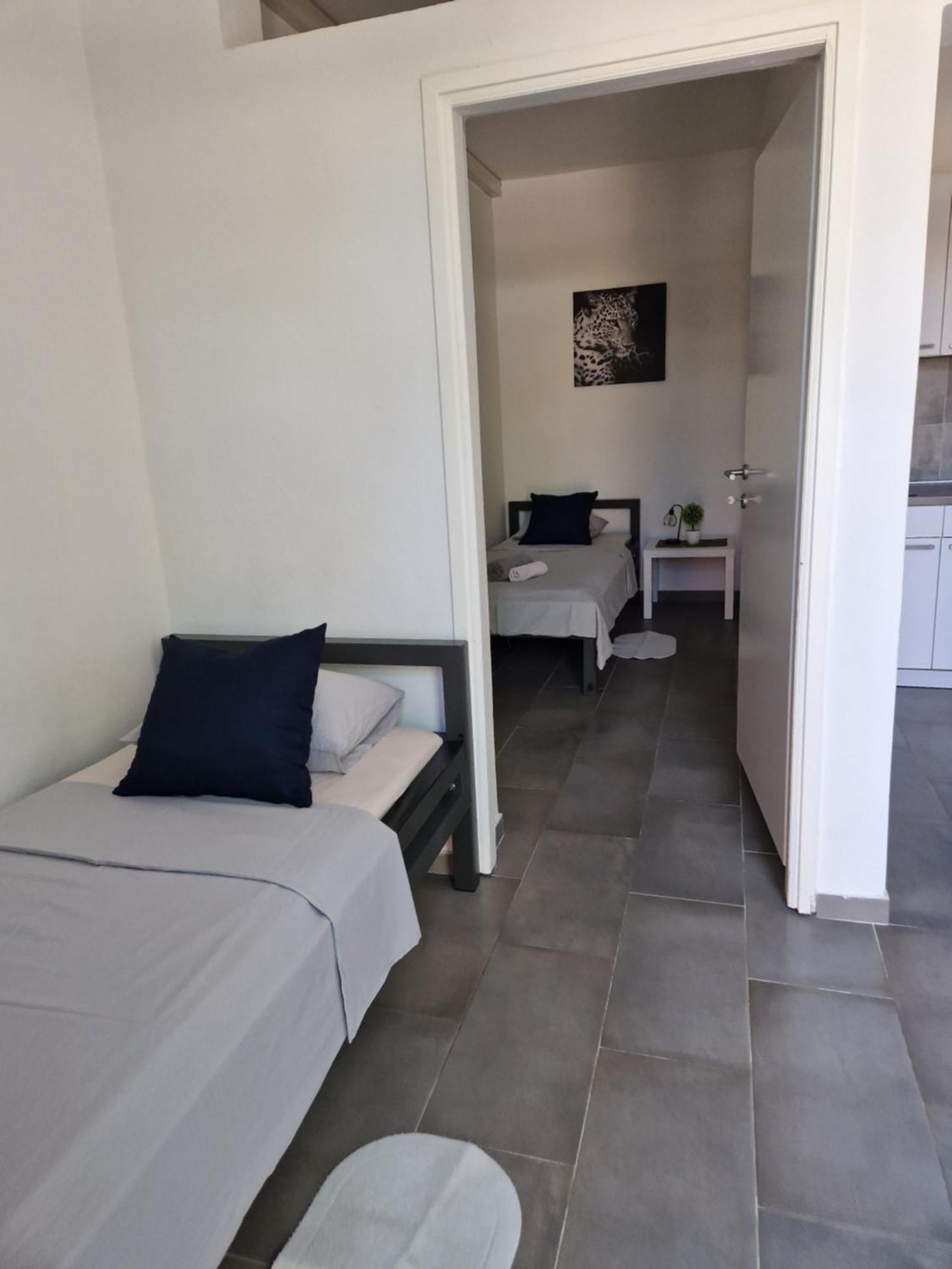 Aurelia Apartments,