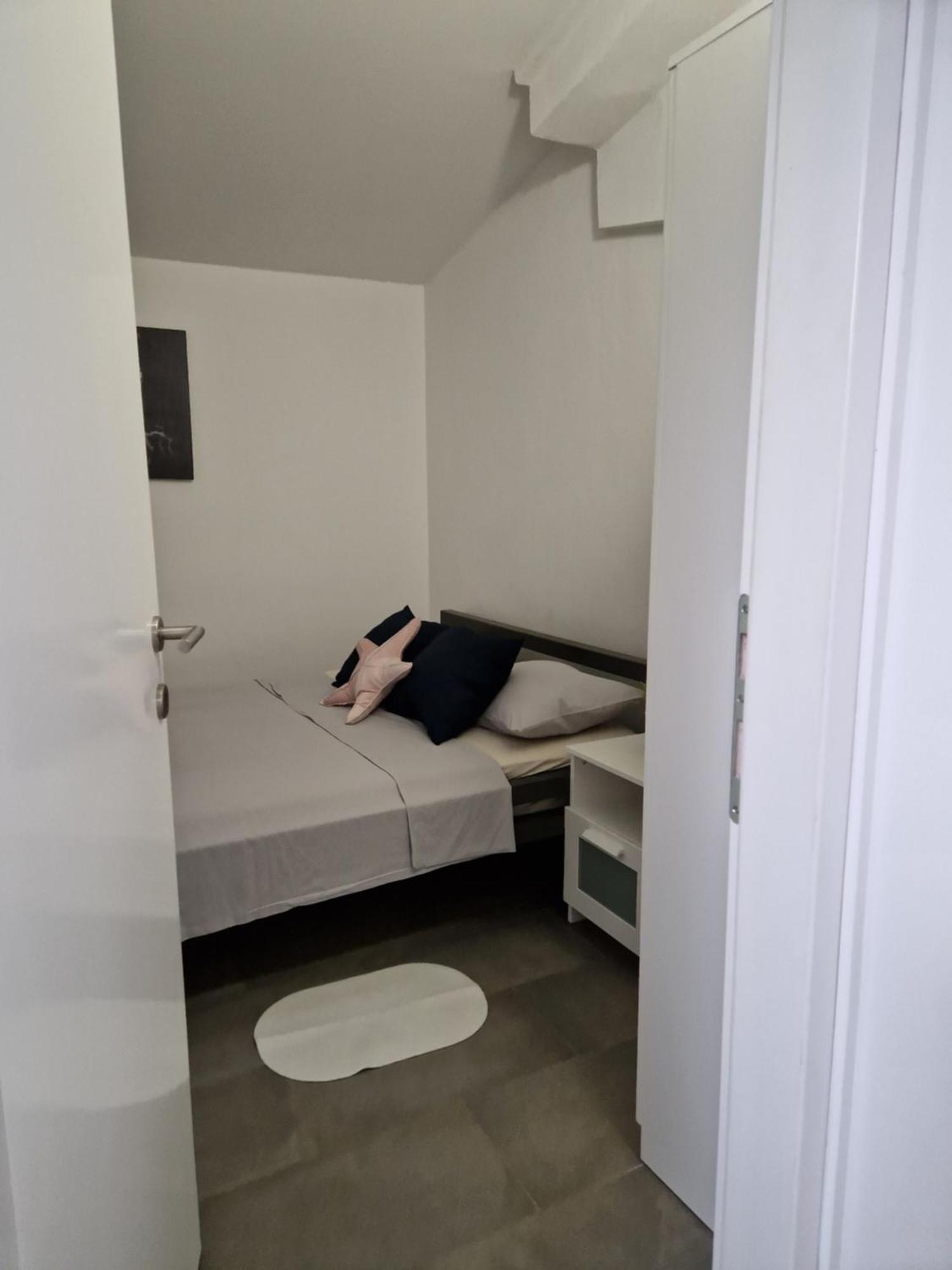 Aurelia Apartments, Apartman Vir