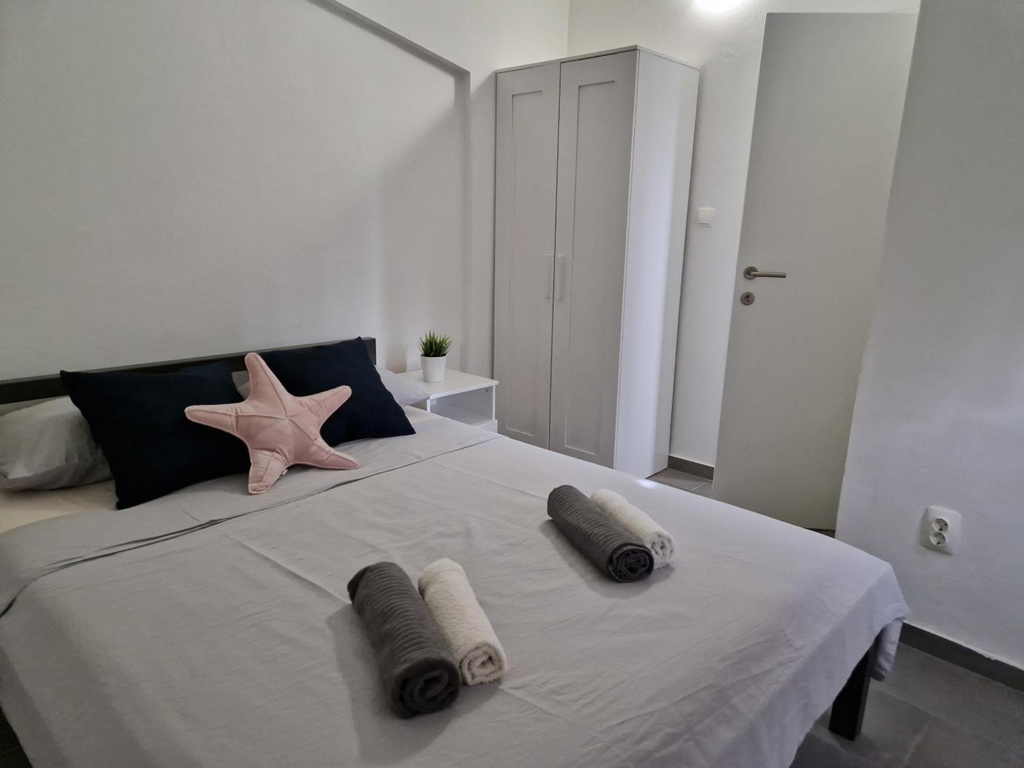 Aurelia Apartments, * Vir