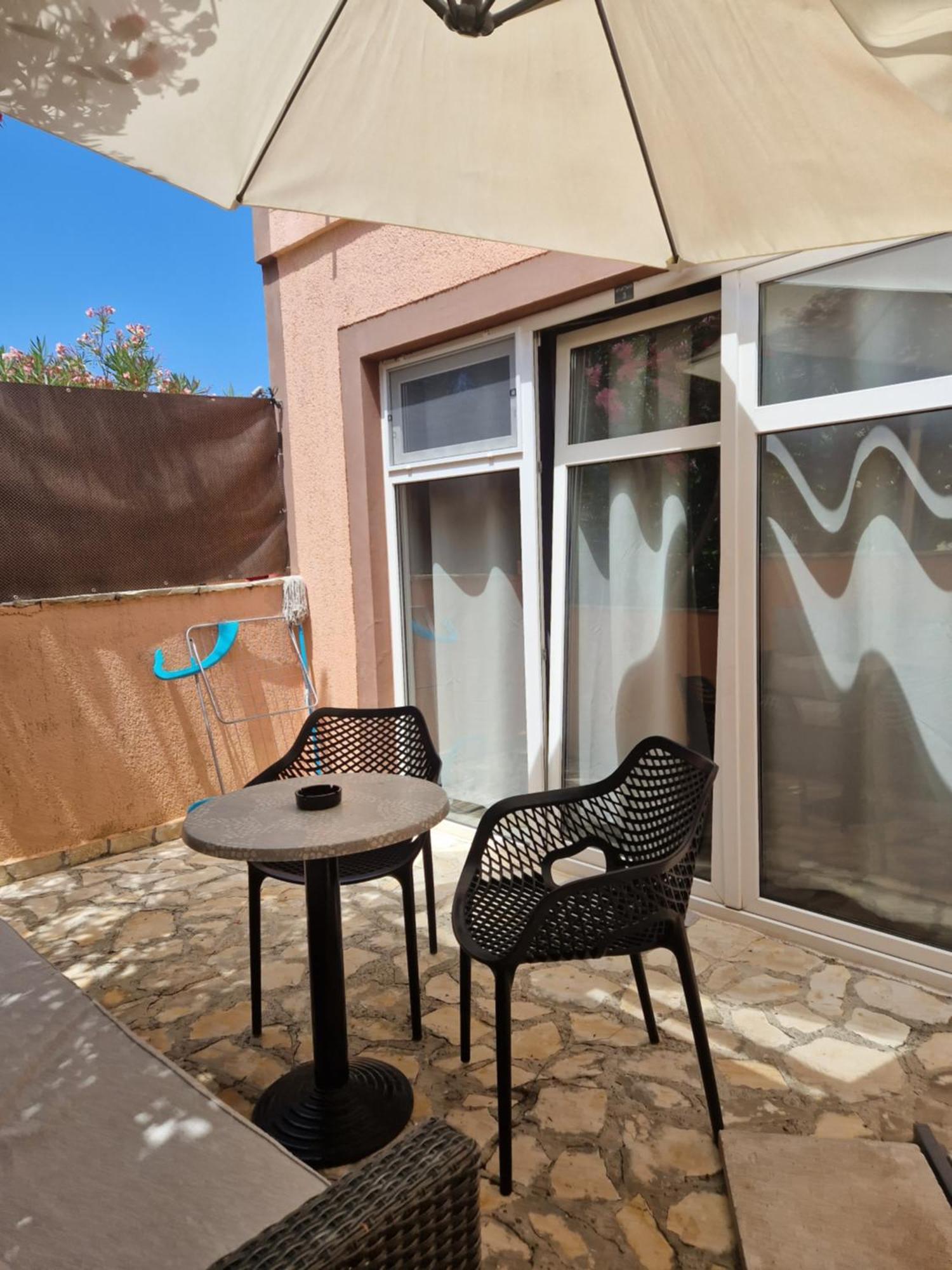 Aurelia Apartments, Apartman Vir