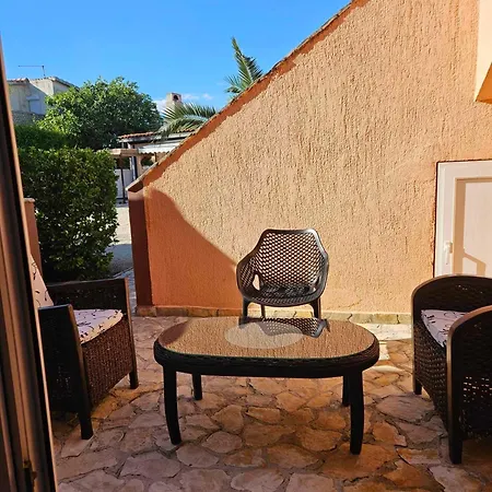 Aurelia Apartments, Vir Exterior photo