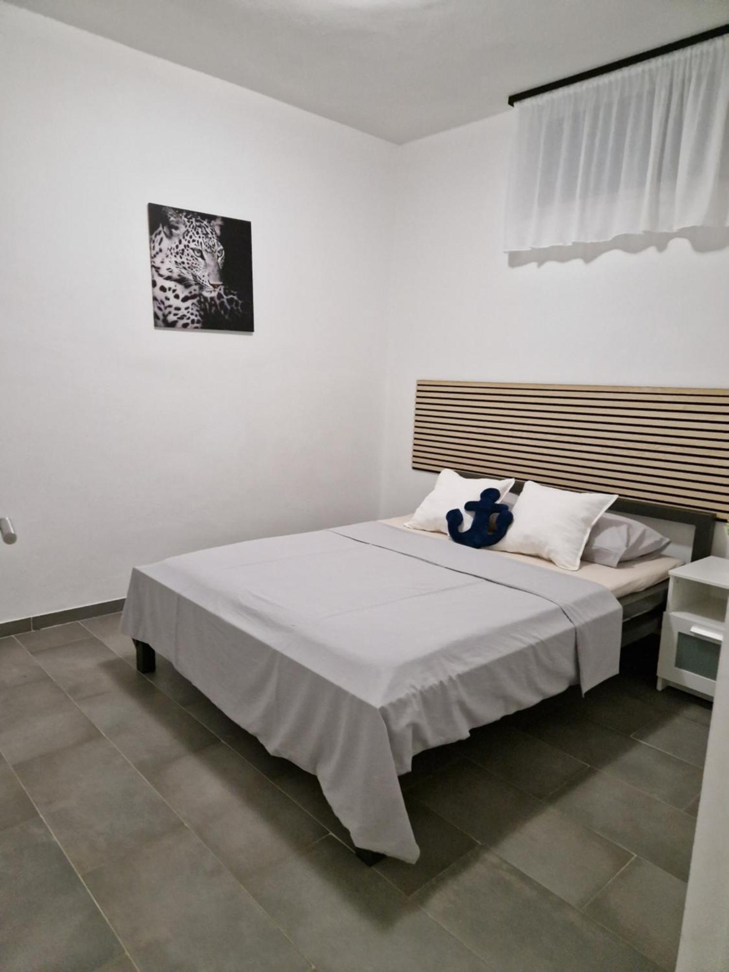 Aurelia Apartments, Apartma *