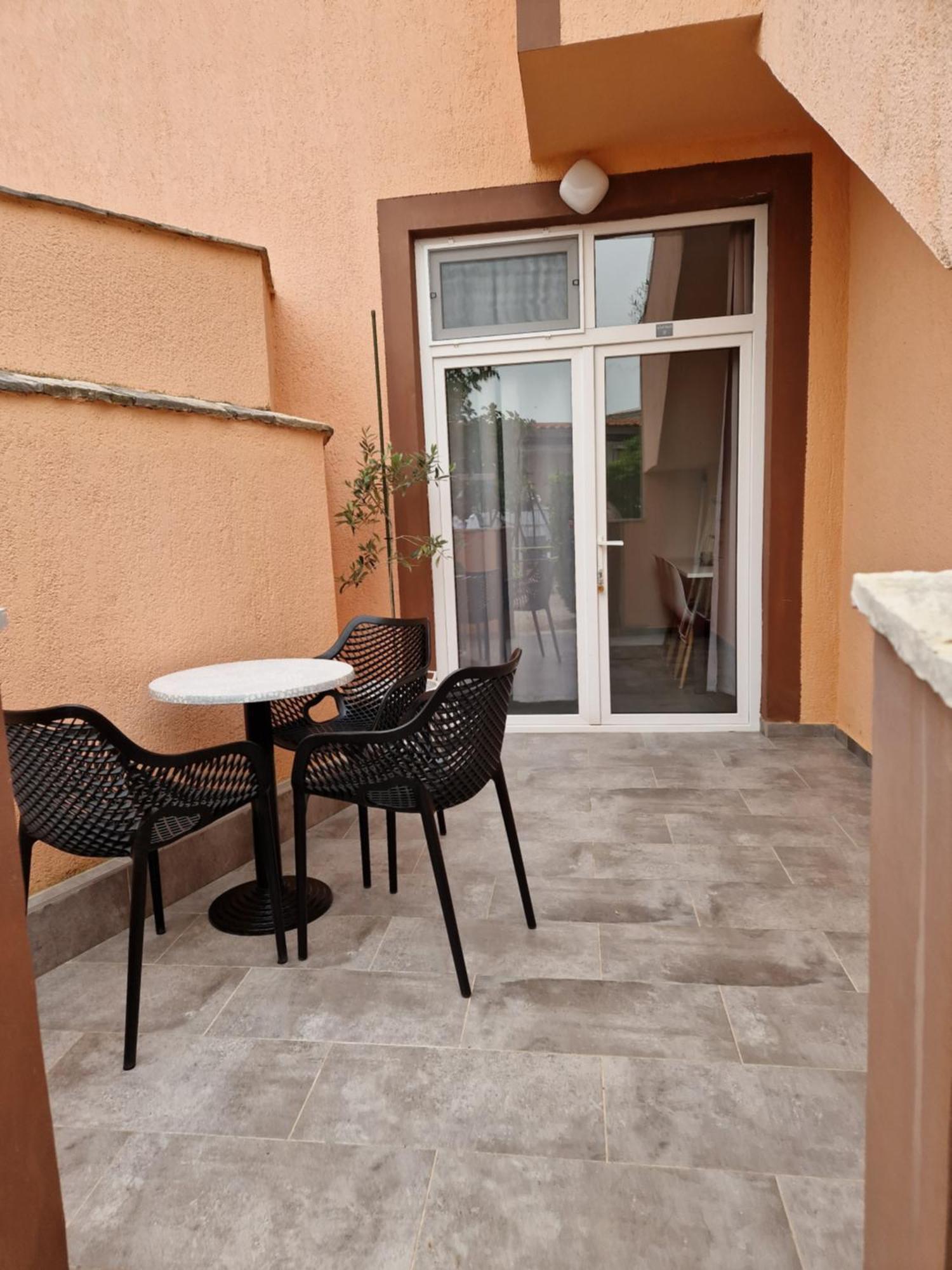 Aurelia Apartments, Apartma