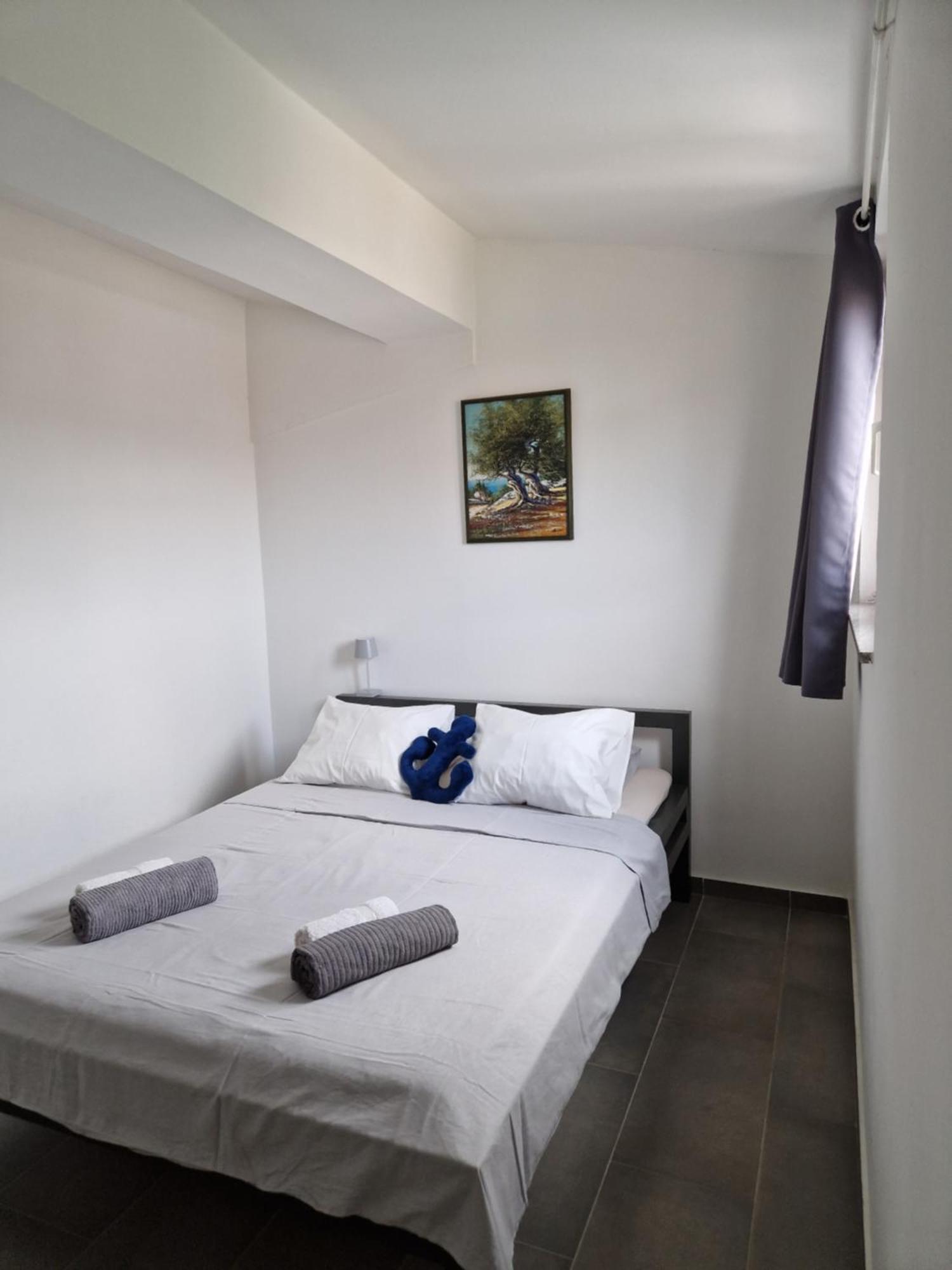 Aurelia Apartments, *